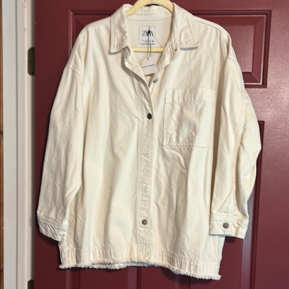 Zara Off-White Overshirt / over size